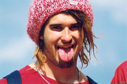 piercing_PS2003.jpg